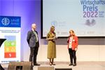 Die Juryvorsitzenden Mag. Christine Hochholdinger (BMK) und Prof. Roland Pomberger (Montanuni) beim Interview