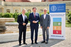 Martin Niederhuber, Minister Norbert Totschnig, Daniel Resch beim ÖWAV-Dialog